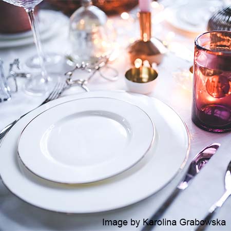 Dinner set - Image by Karolina Grabowska at Pixabay