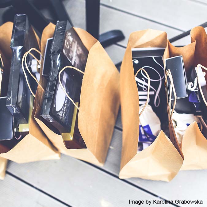 Shopping bags - Image by Karolina Grabowska at Pixabay