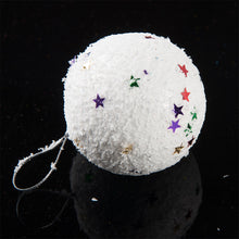 Charger l&#39;image dans la galerie, 6 Pcs/set 5cm White  Foam  Snowball  Pendant Window Decorations Christmas Tree Ornaments White Snowball Pendant [Pack of 6 pieces]
