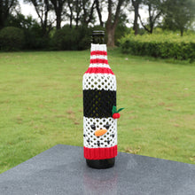 Charger l&#39;image dans la galerie, Christmas  Element  Bottle  Cover  Cup  Sleeve Santa Claus Snowman Cartoon Christmas Table Decorations Grid wine cover snowman
