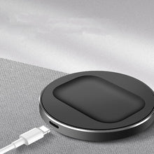 Carica l&#39;immagine nel visualizzatore di Gallery, Qi Wireless  Charger For Airpods pro Earphone Induction Fast Wireless Charging Pad White
