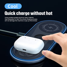 Carica l&#39;immagine nel visualizzatore di Gallery, 3 In 1 Wireless Charger Qi Standard Mobile Phone Watch Headset Wireless Charger black
